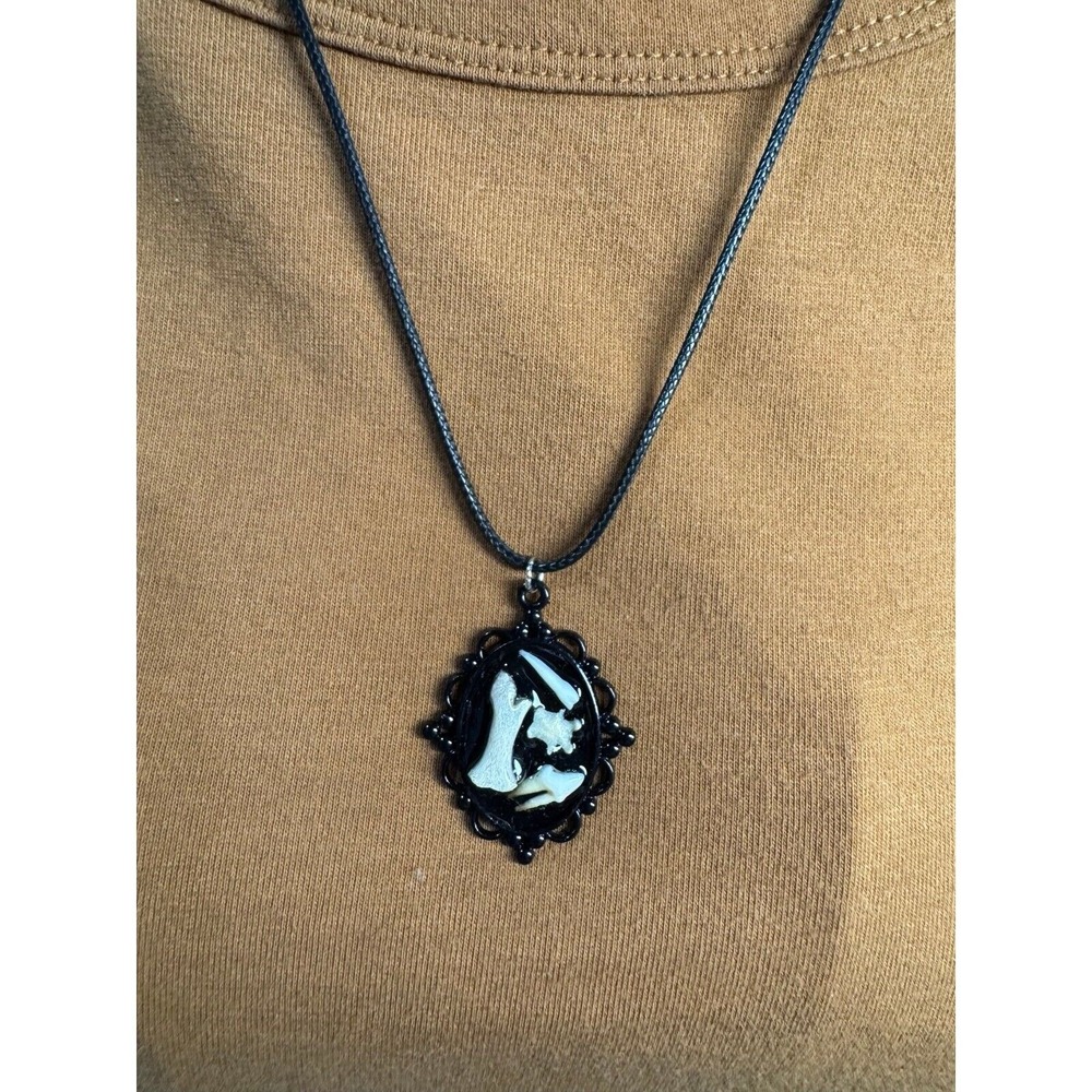 Small‎ critter taxidermy handmade resin necklace